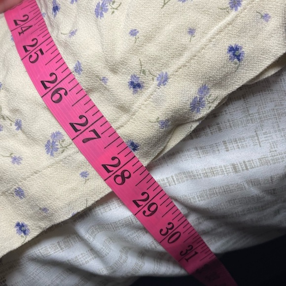 American Eagle Smocked cottagecore milkmaid Romper Cream Floral Square Neck in M - Picture 10 of 11